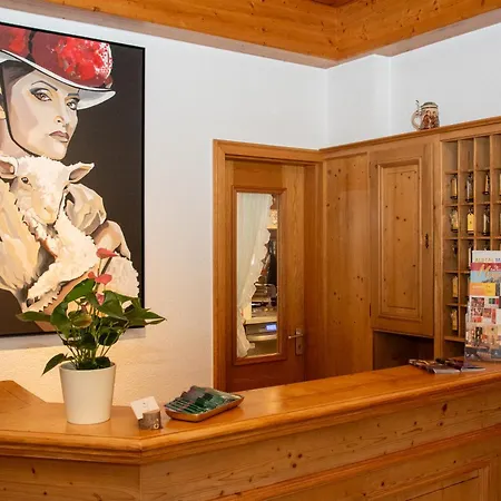 Restaurant Vinothek Lamm Hotel 3*