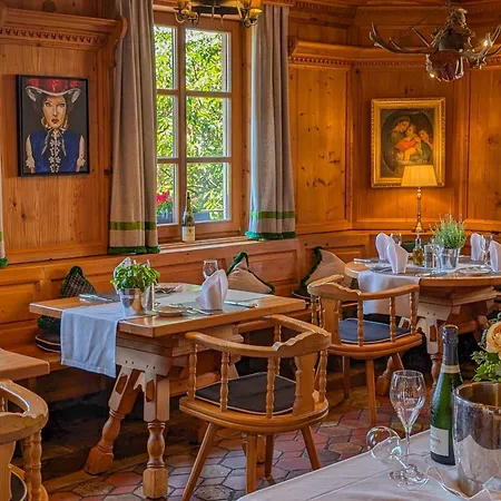 Hotel Restaurant Vinothek Lamm 3*