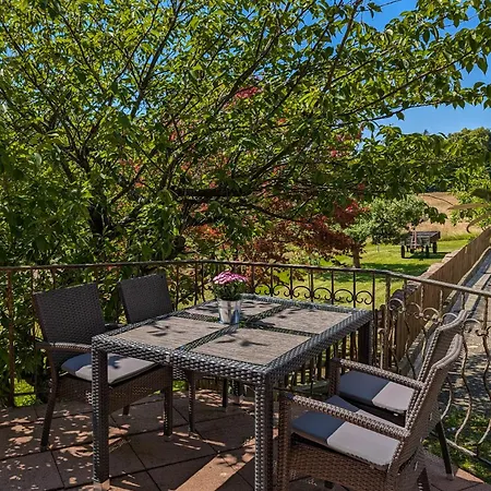 Restaurant Vinothek Lamm Hotel 3*