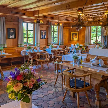 酒店 Restaurant Vinothek Lamm 3*