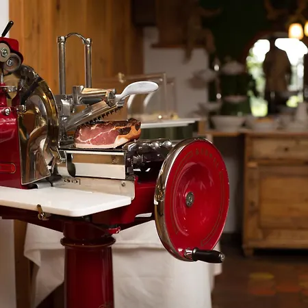 Restaurant Vinothek Lamm Hotell