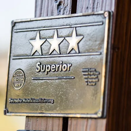 酒店 Restaurant Vinothek Lamm 3*