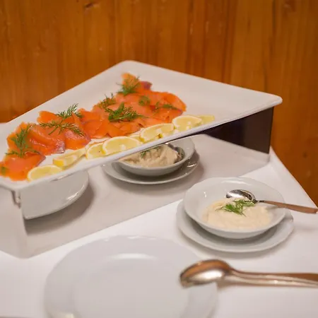 Hotel Restaurant Vinothek Lamm