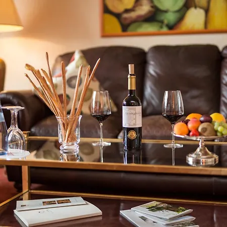 Restaurant Vinothek Lamm Hotell