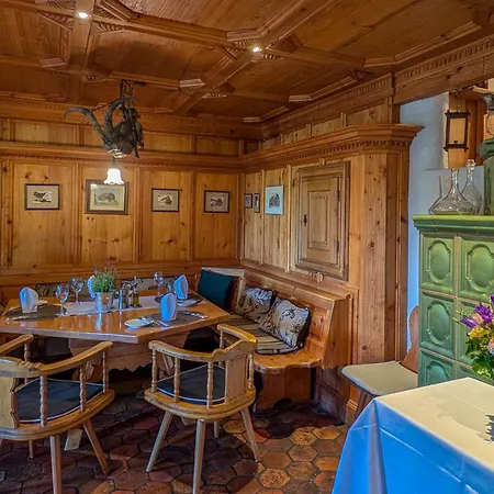 Hotel Restaurant Vinothek Lamm