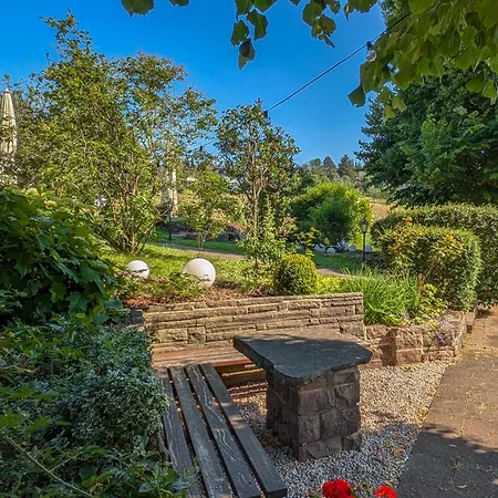 Restaurant Vinothek Lamm 酒店