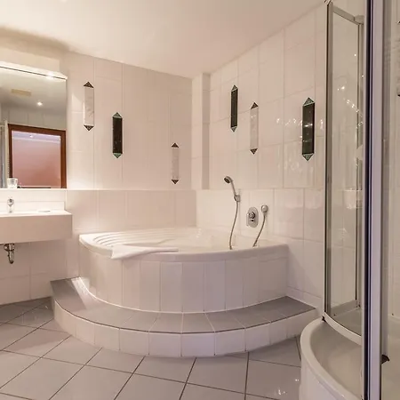 Restaurant Vinothek Lamm Hotel 3*