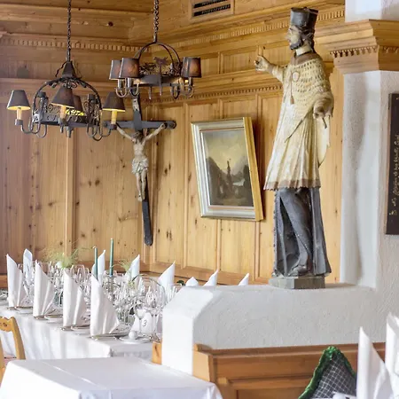 Restaurant Vinothek Lamm Hotel 3*