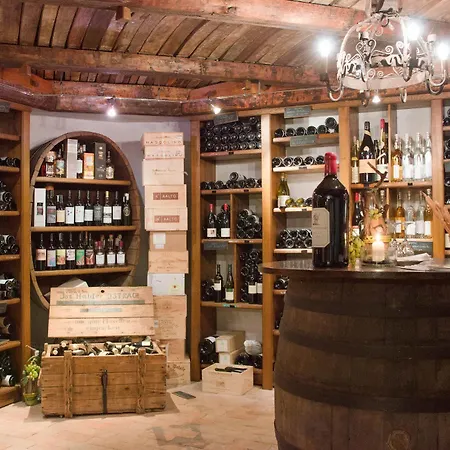 Hotel Restaurant Vinothek Lamm